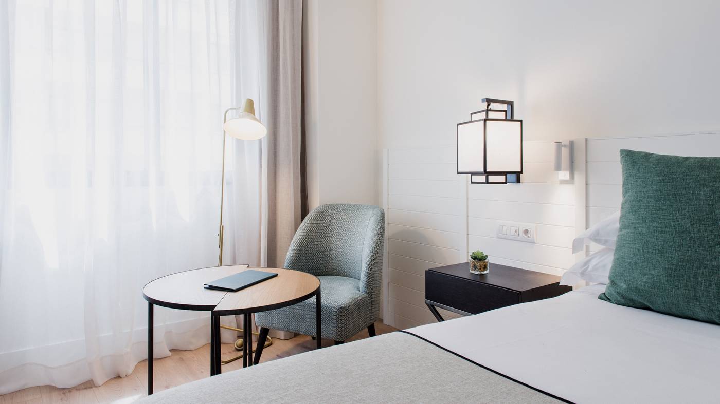 Molina-Lario-Room-30