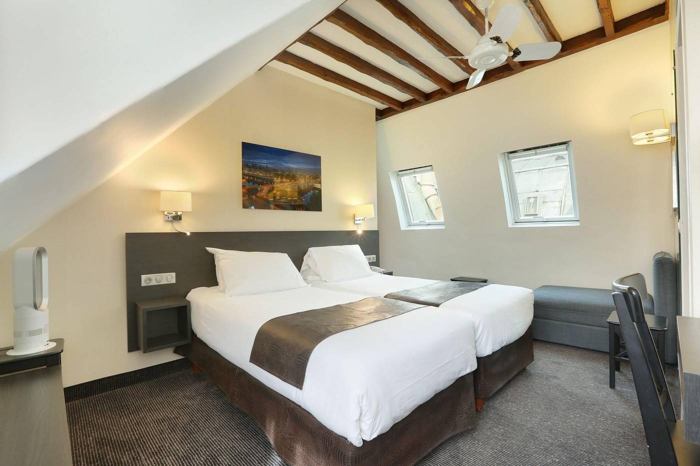 Hotel-du-College-de-France-Room-17