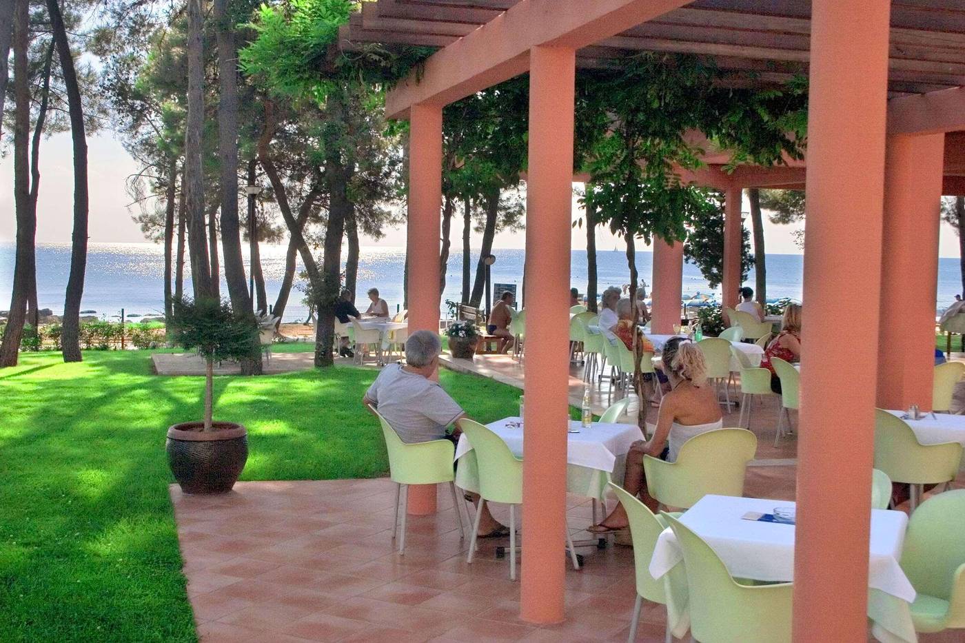 Hotel-Sol-Aurora-Restaurant-27