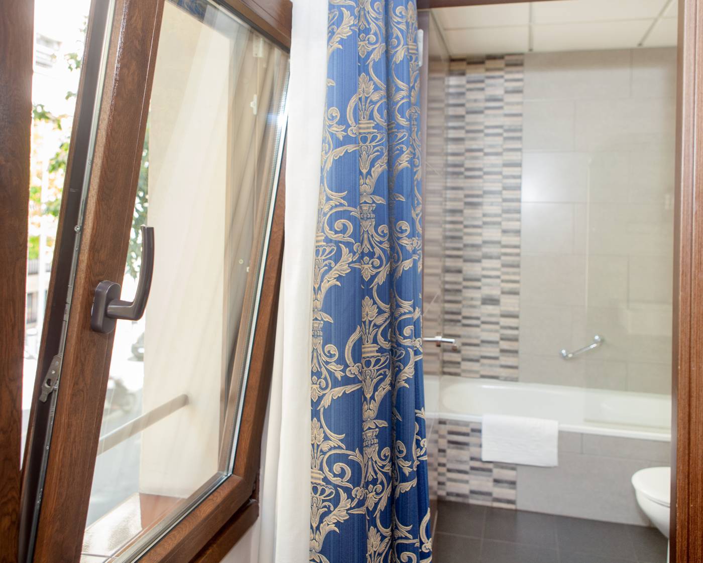Castilla-Guerrero-Room-26