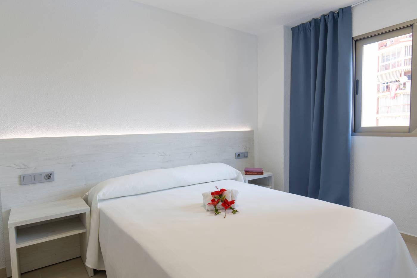 Aparthotel-BCL-Levante-Lux-Room-14