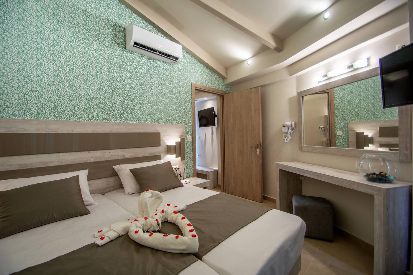 Paradise-Apartments-And-Studios-Room-37