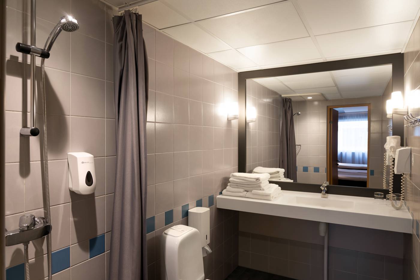 Metropol-Hotel-Room-23