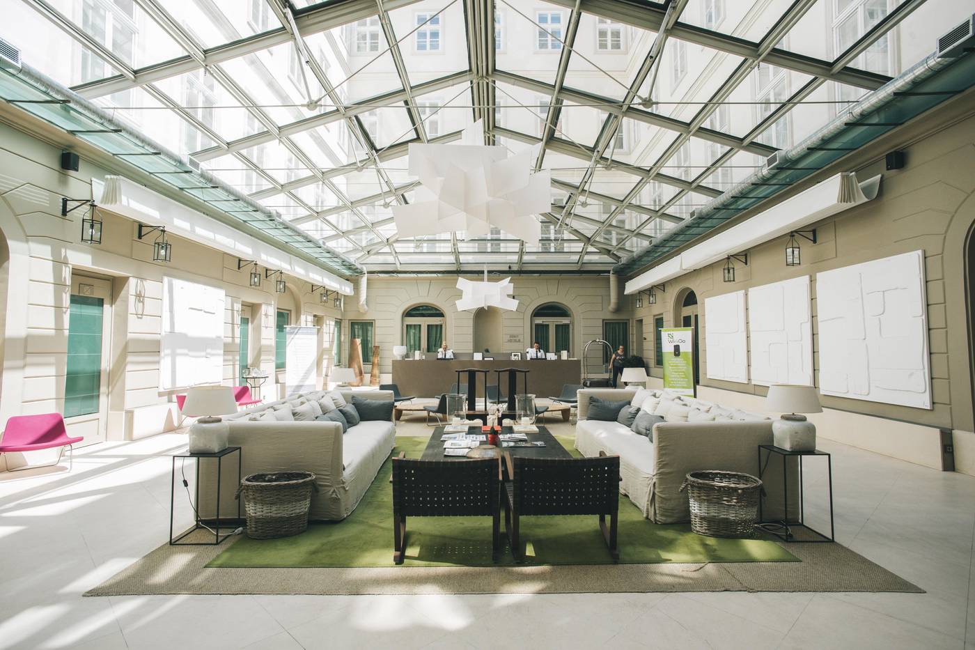 Zenit-Budapest-Palace-Lobby-12