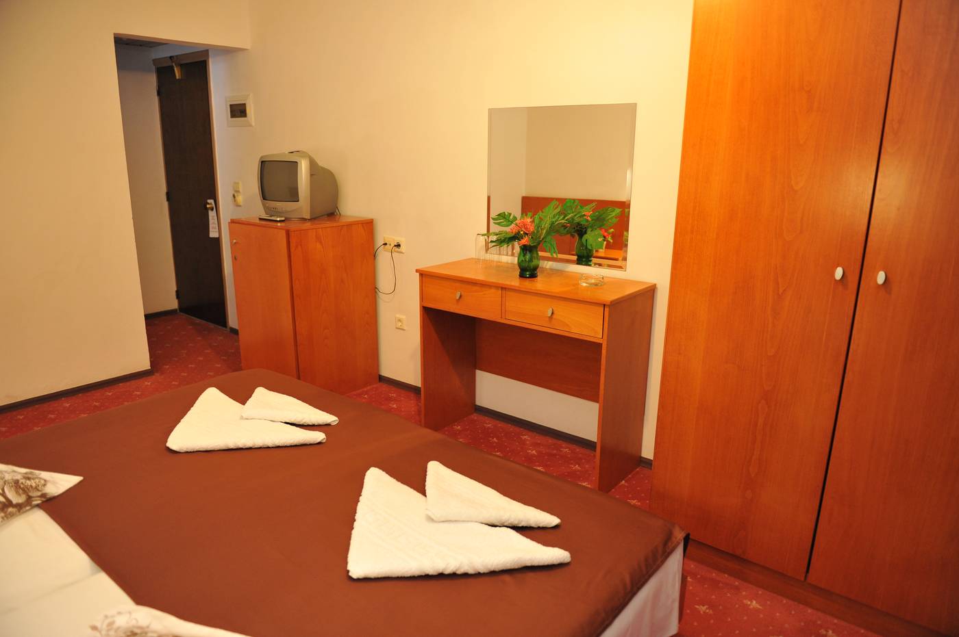 Heleni-Beach-Hotel-Room-27