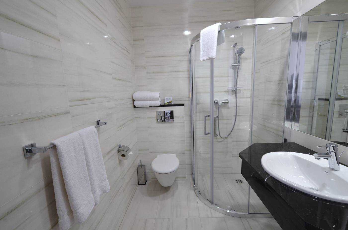 Metropolitan-Boutique-Hotel-Room-20