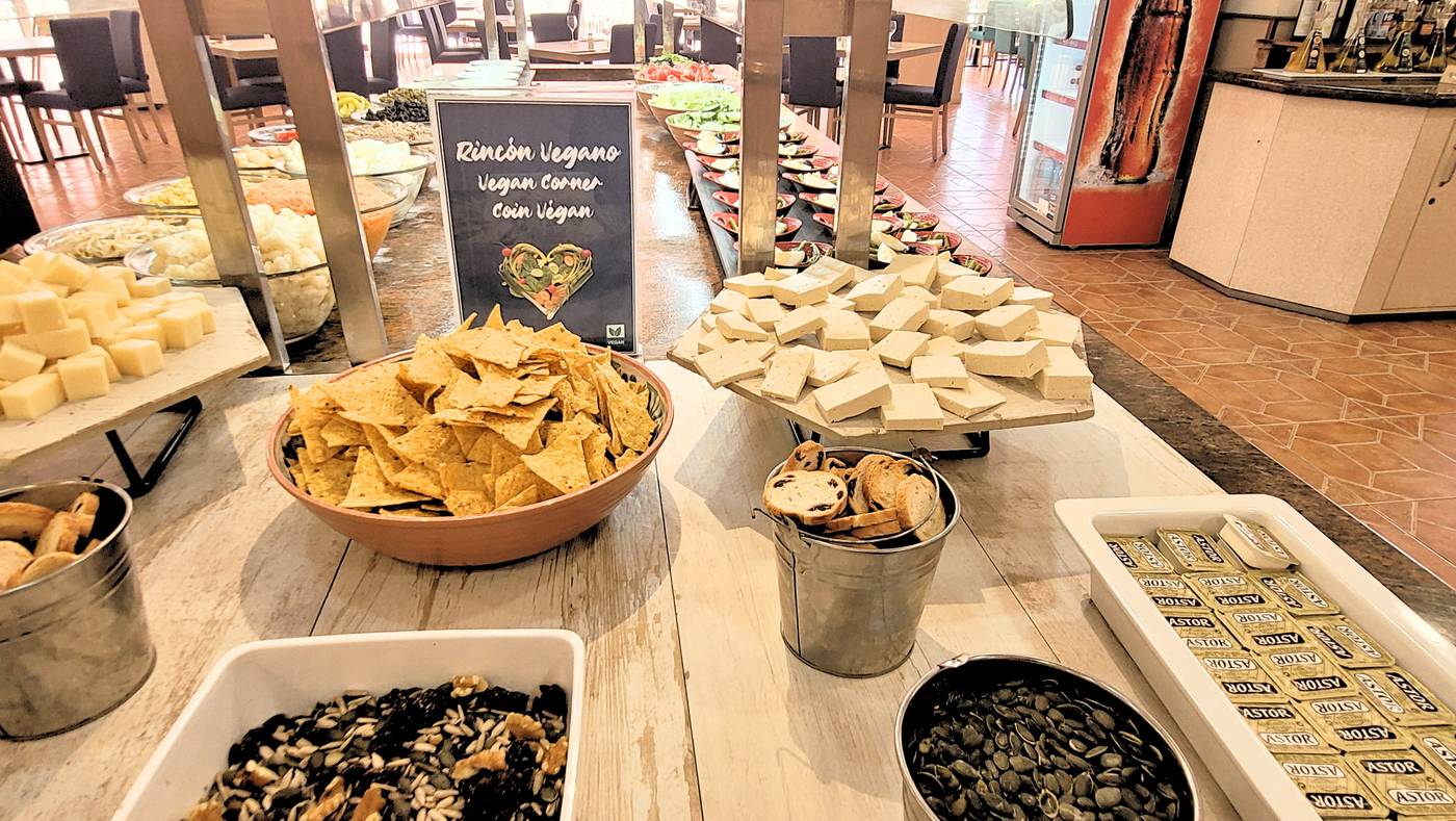 Ohtels-La-Hacienda-Restaurant-40