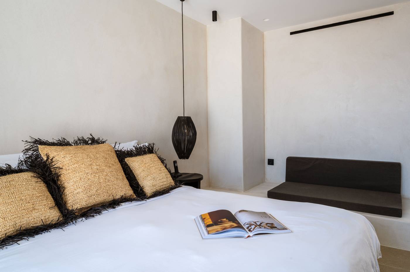 Rocabella-Mykonos-Art-Room-44