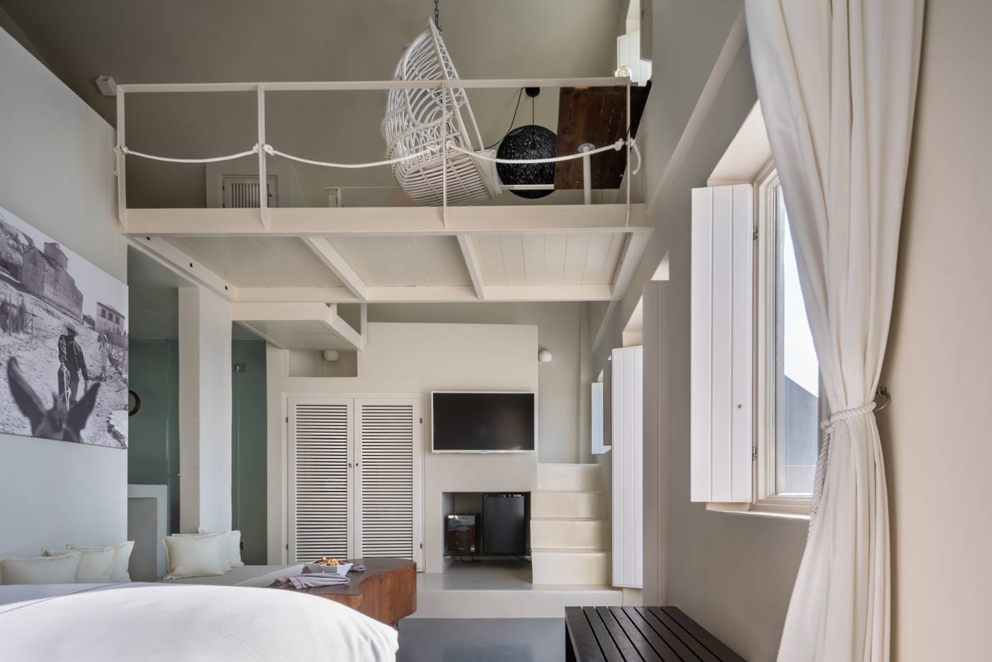 West-East-Suites-Room-40