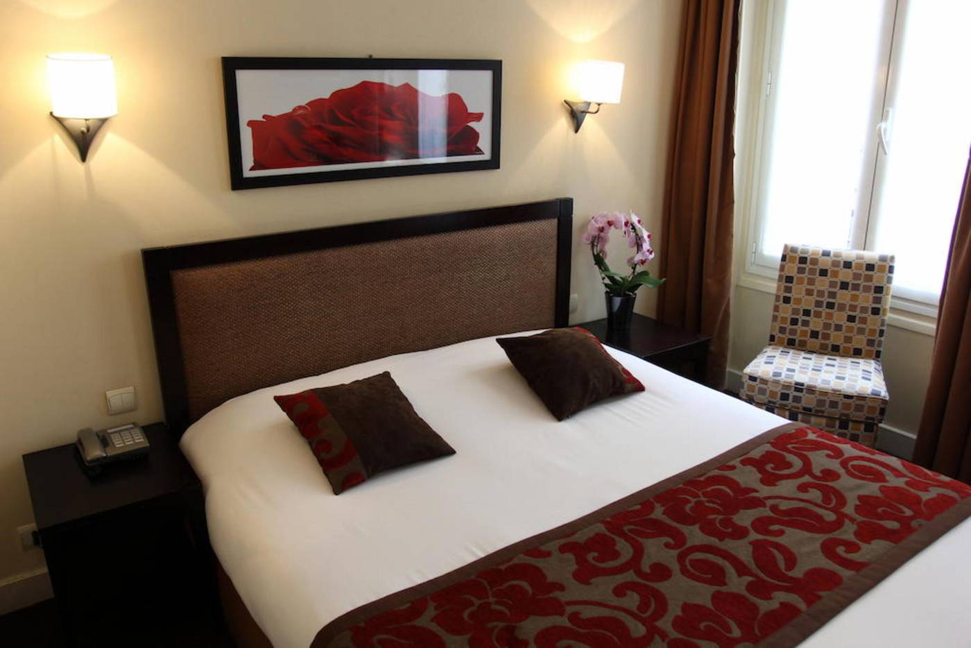 Hotel Saint-Ferdinand by HappyCulture-France-Paris-Room-4