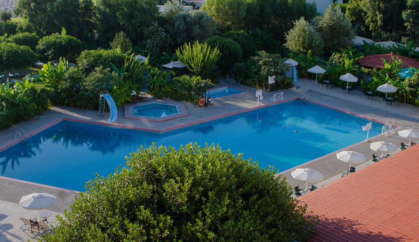 Irene-Palace-Pool-4