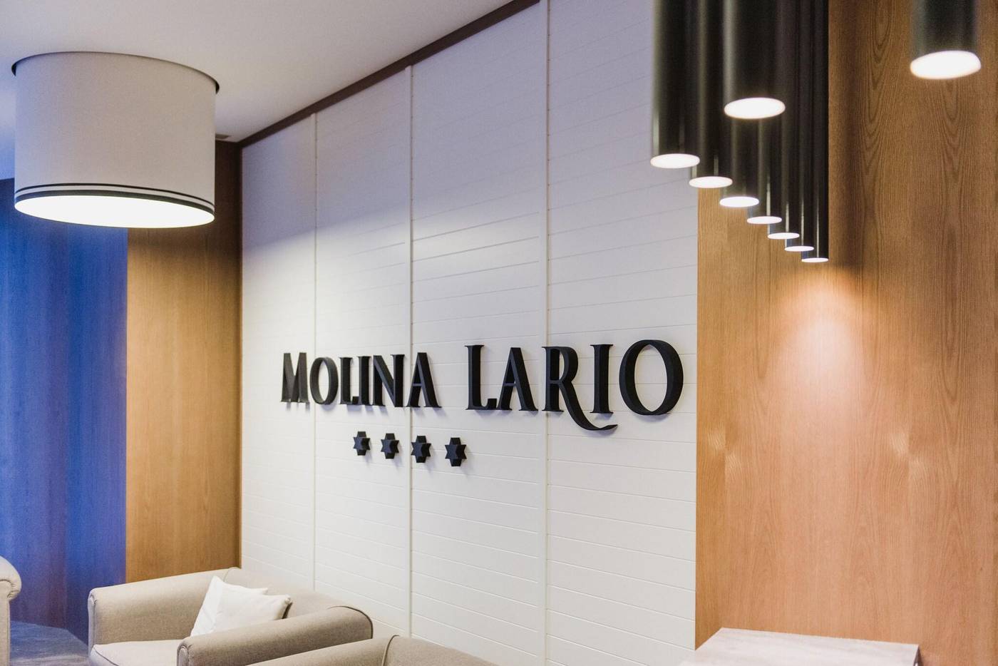 Molina-Lario-Lobby-72