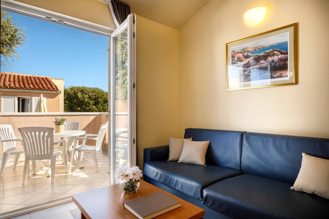 Maistra-Select-Amarin-Resort-Room-63