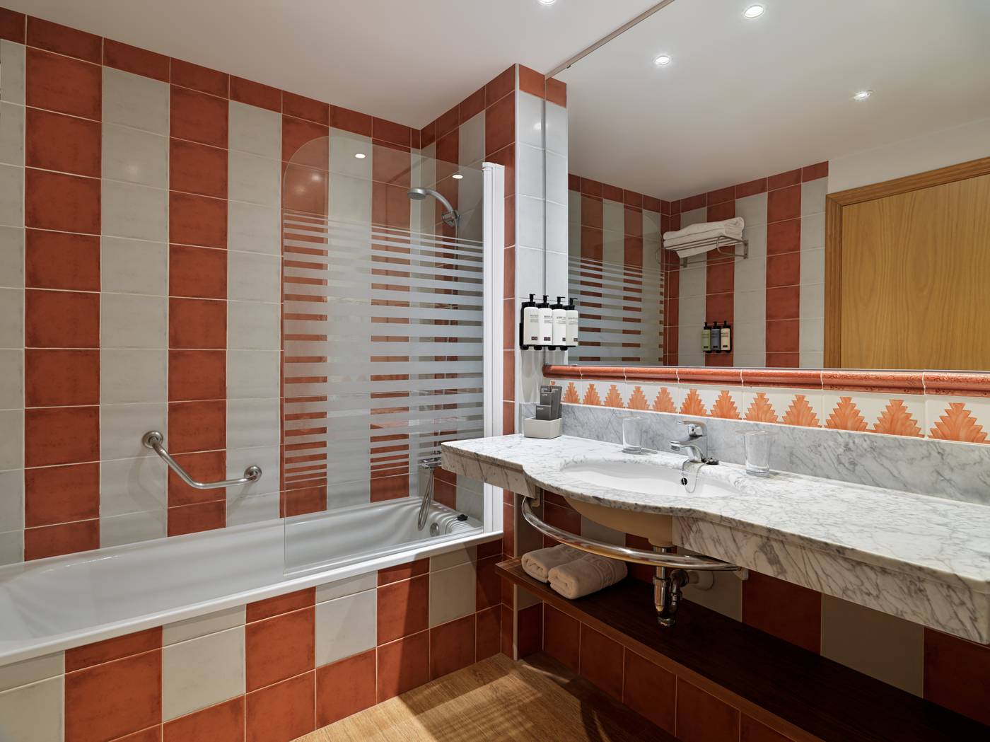 H10-Salauris-Palace-Room-26