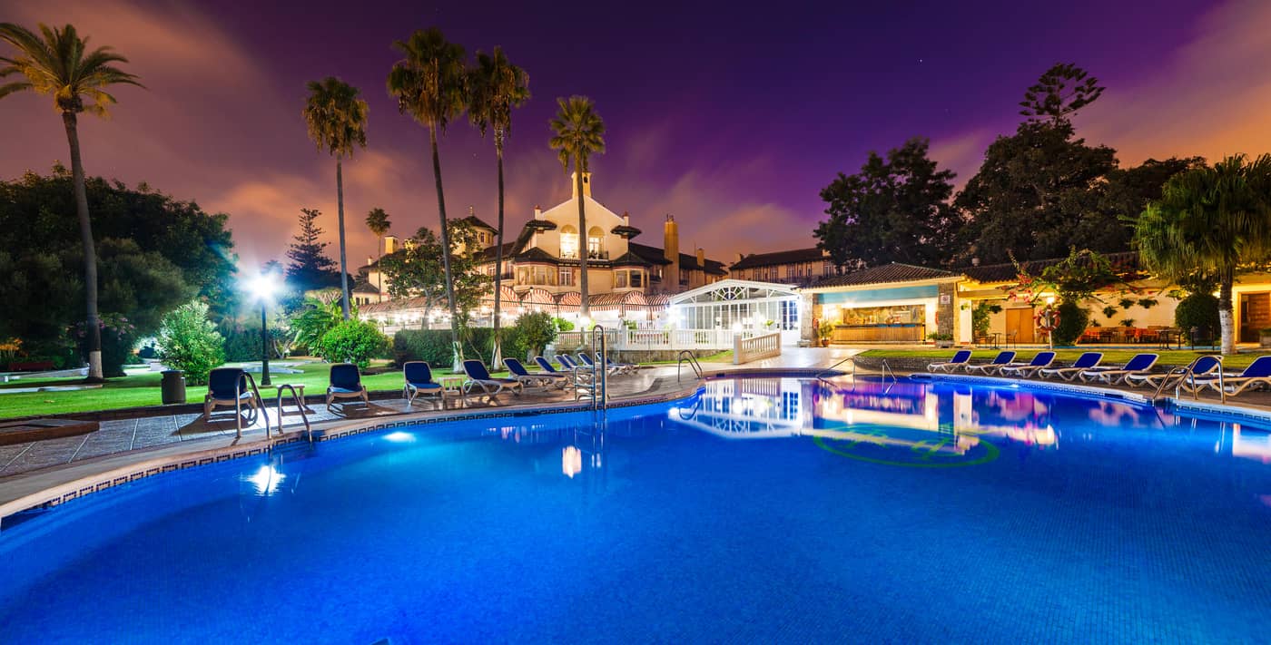 Hoteles-Globales-Reina-Cristina-Pool-3