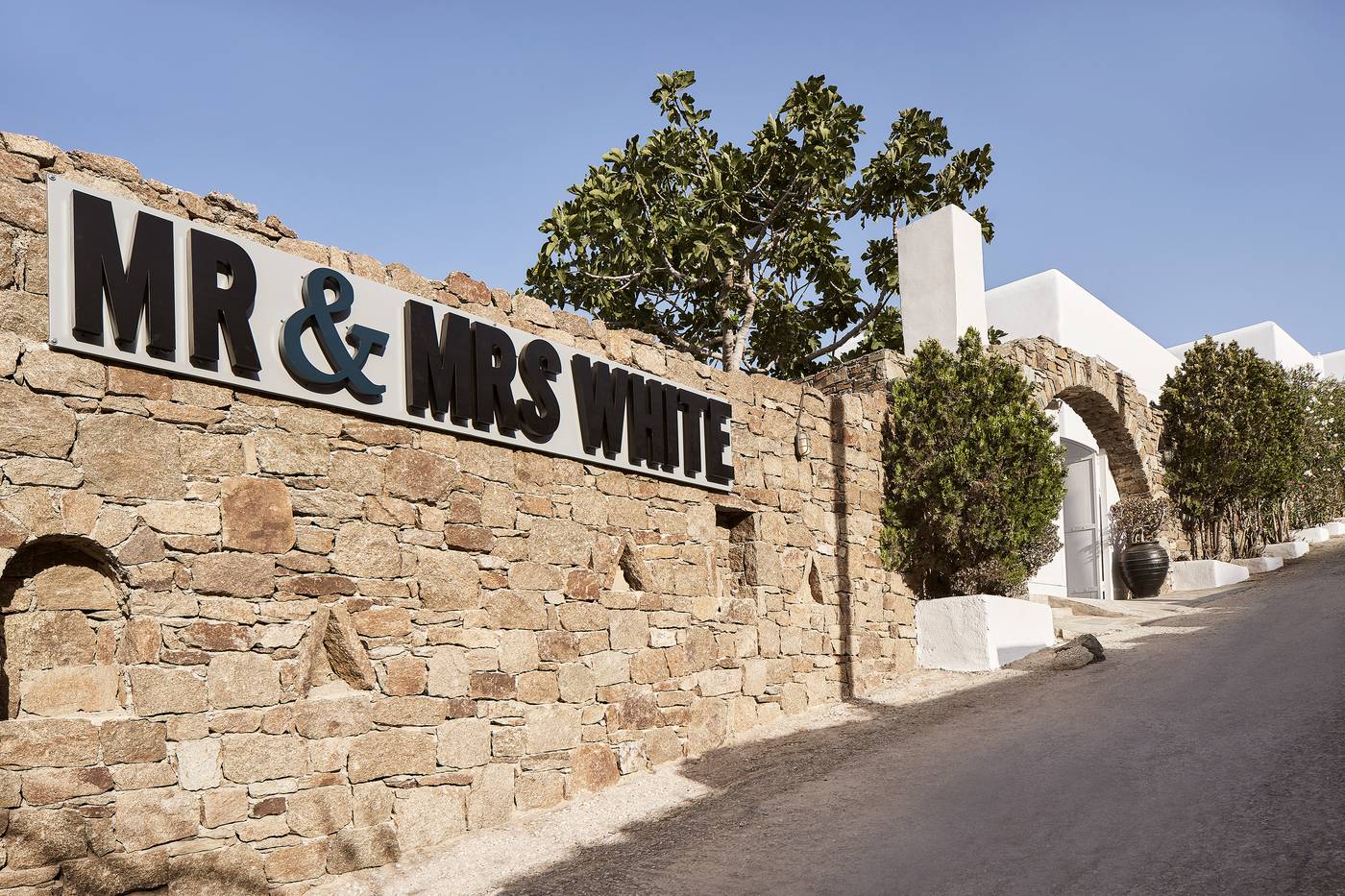 Mr---Mrs-White-Mykonos-General-view-12