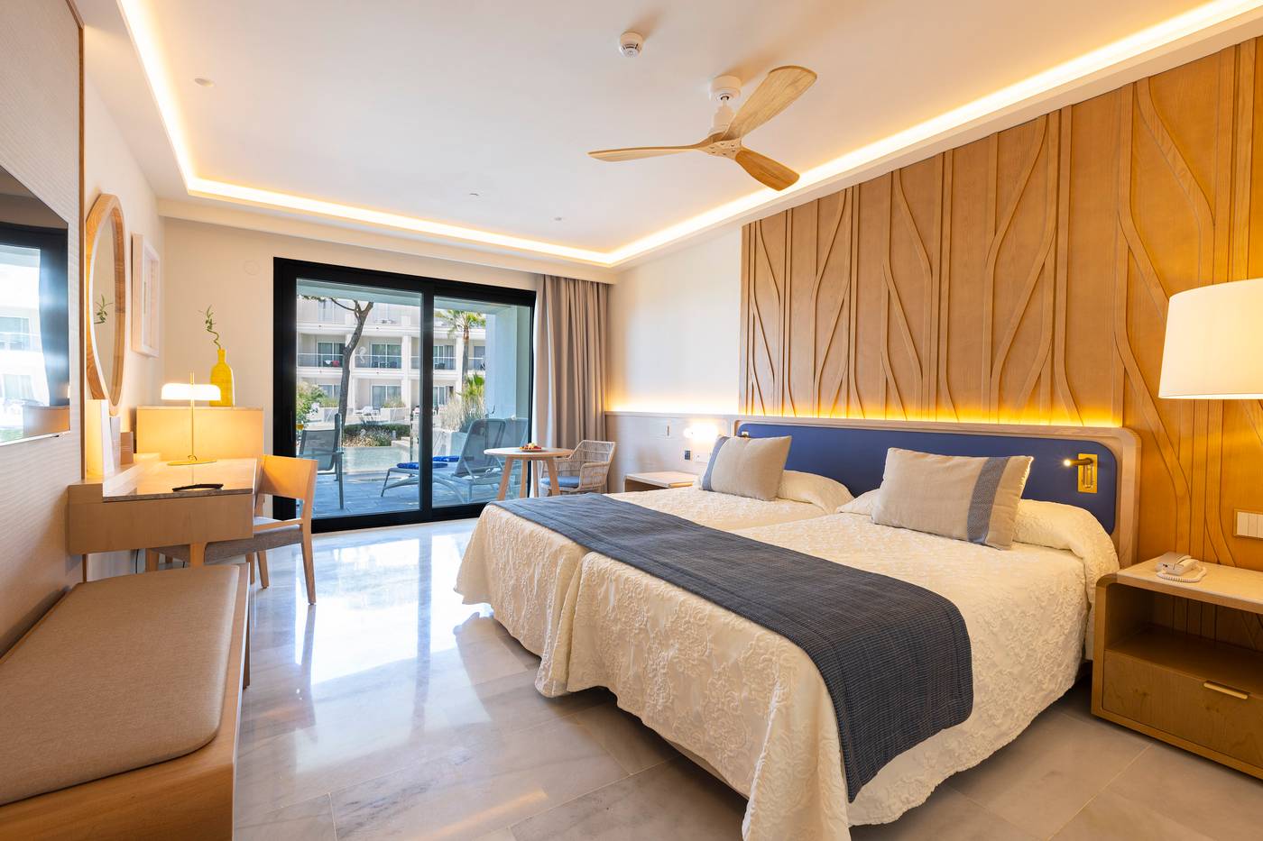 Hipotels-Barrosa-Palace-Room-27