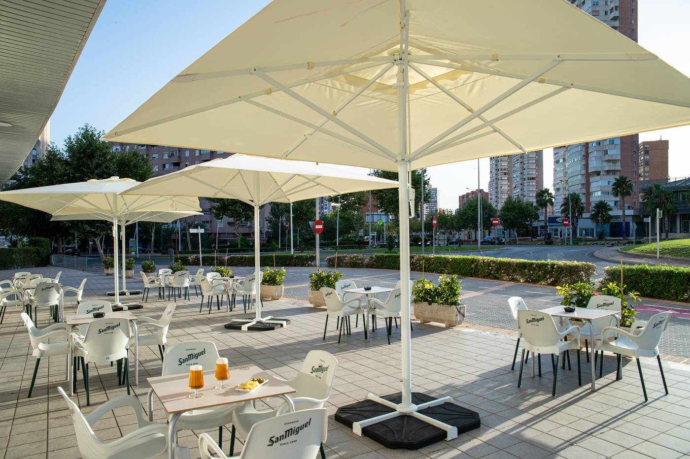 Pierre---Vacances-Benidorm-Levante-Adults-Recommended-16--Bar-5