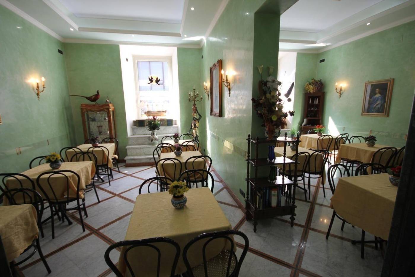 Hotel-Marisa-Restaurant-15