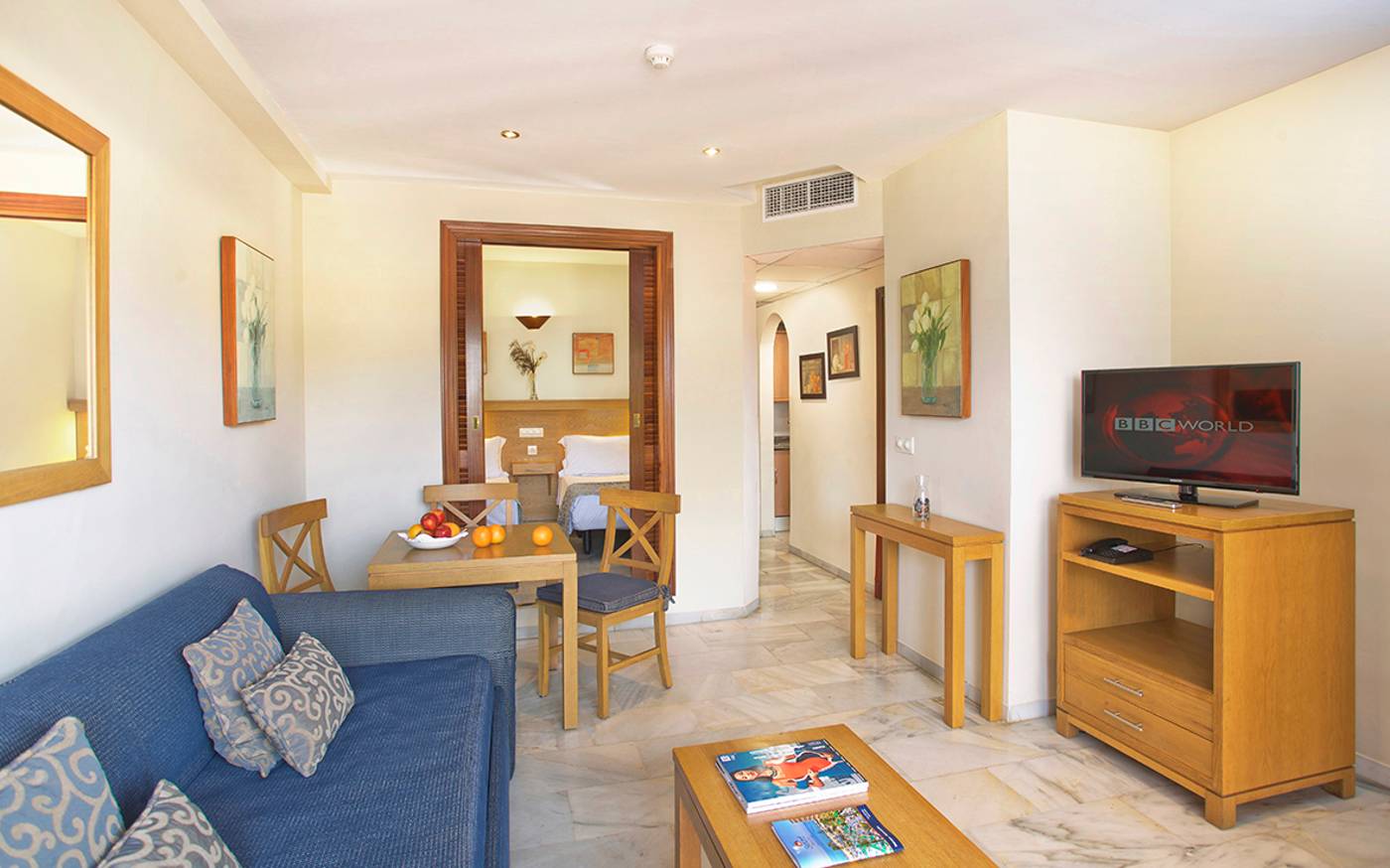 Sunset-Beach-Club-Room-14