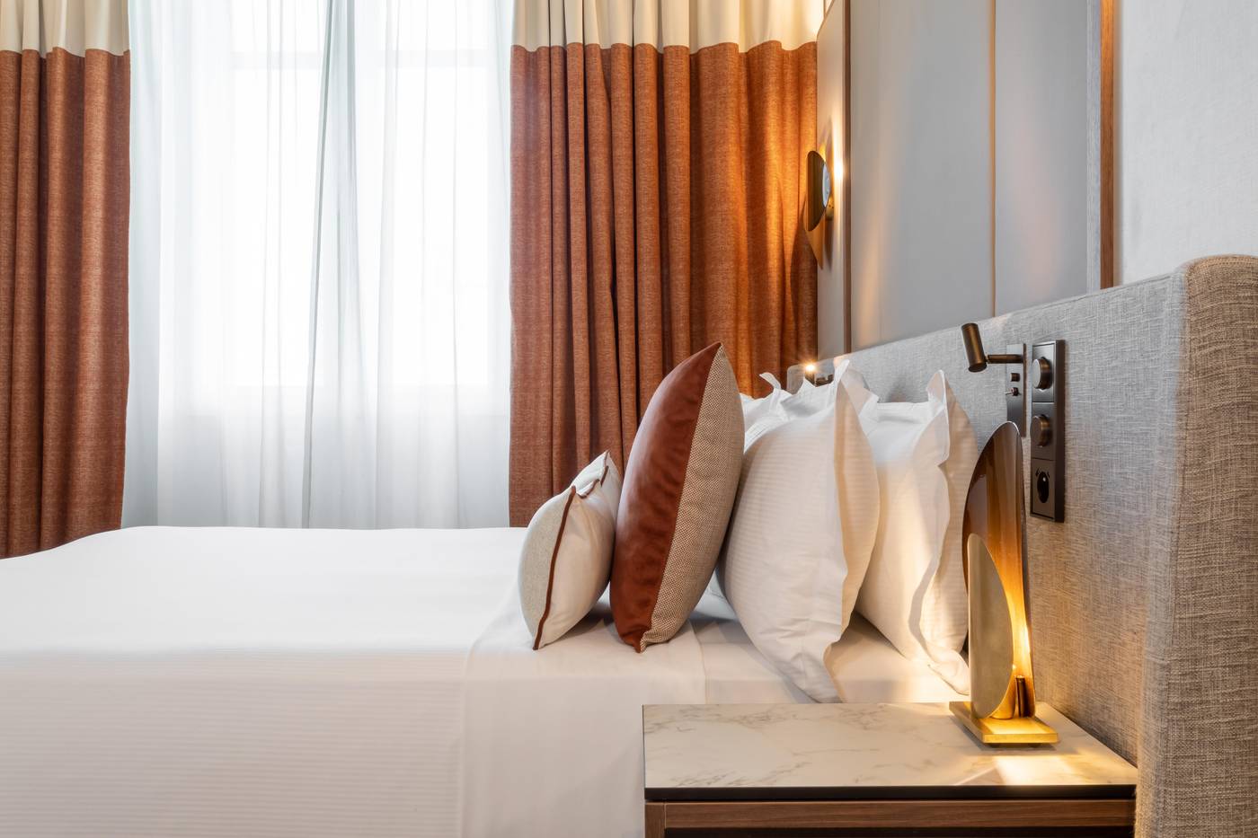 InterContinental-Paris---Champs-Elysees-Etoile--an-IHG-Hotel-Room-47