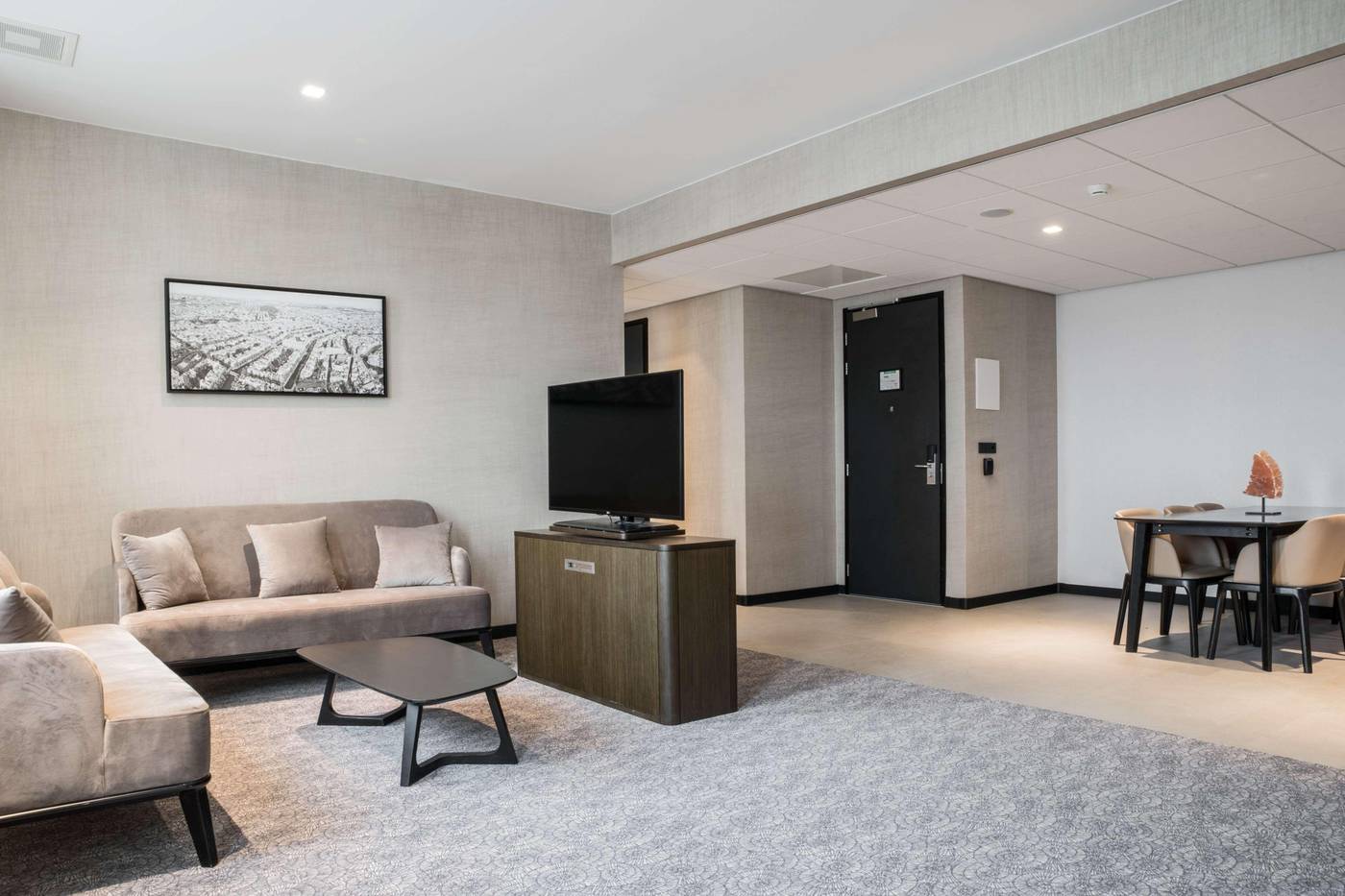 Radisson-Hotel---Suites-Amsterdam-South-Room-38