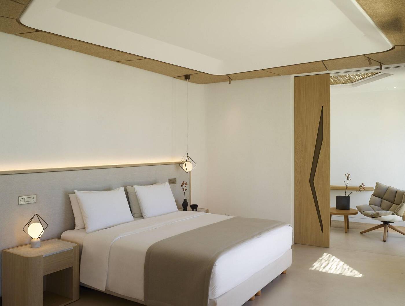 Bill---Coo-Suites-and-Lounge-Room-33