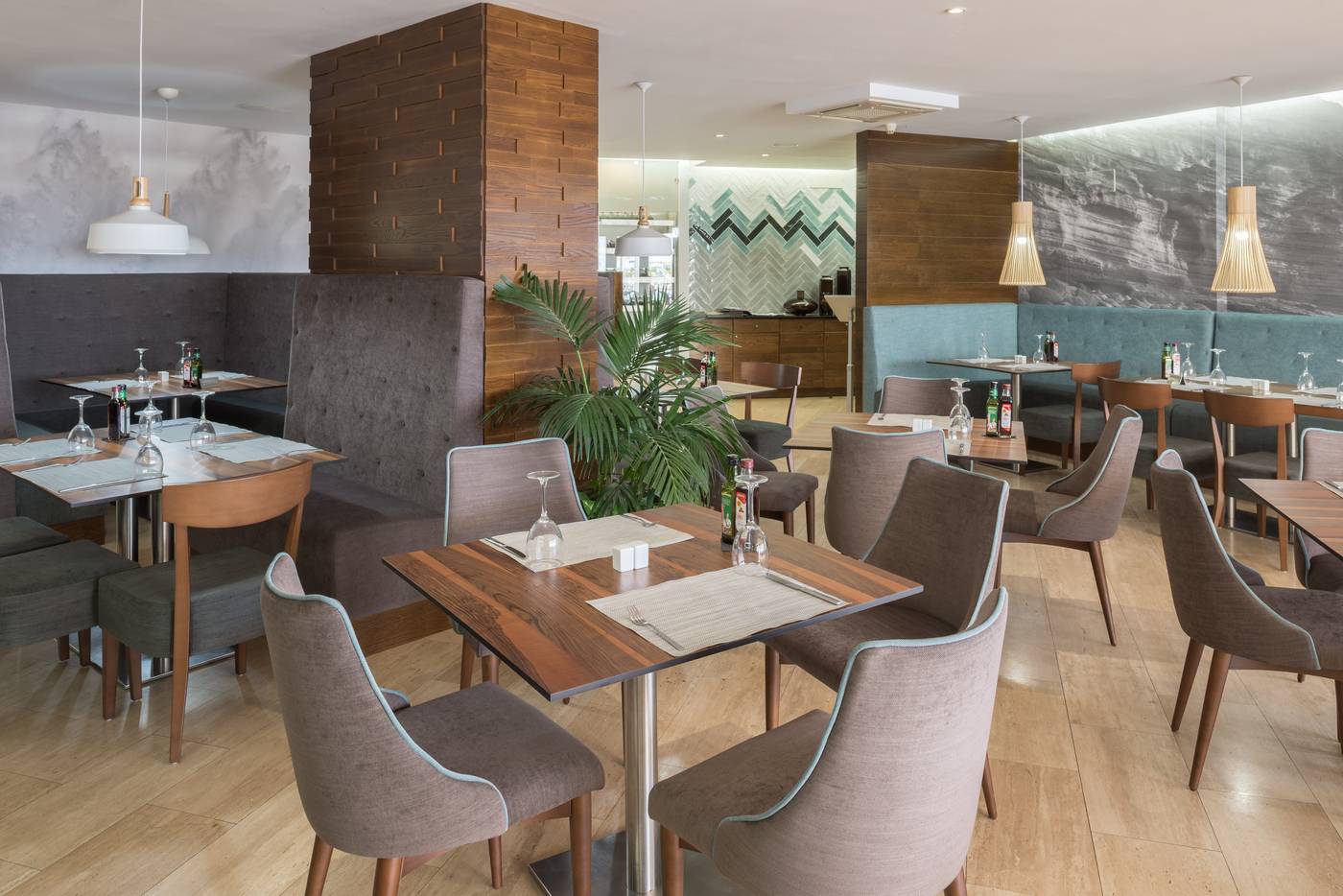 10.12.25 ONA Pearly Grey