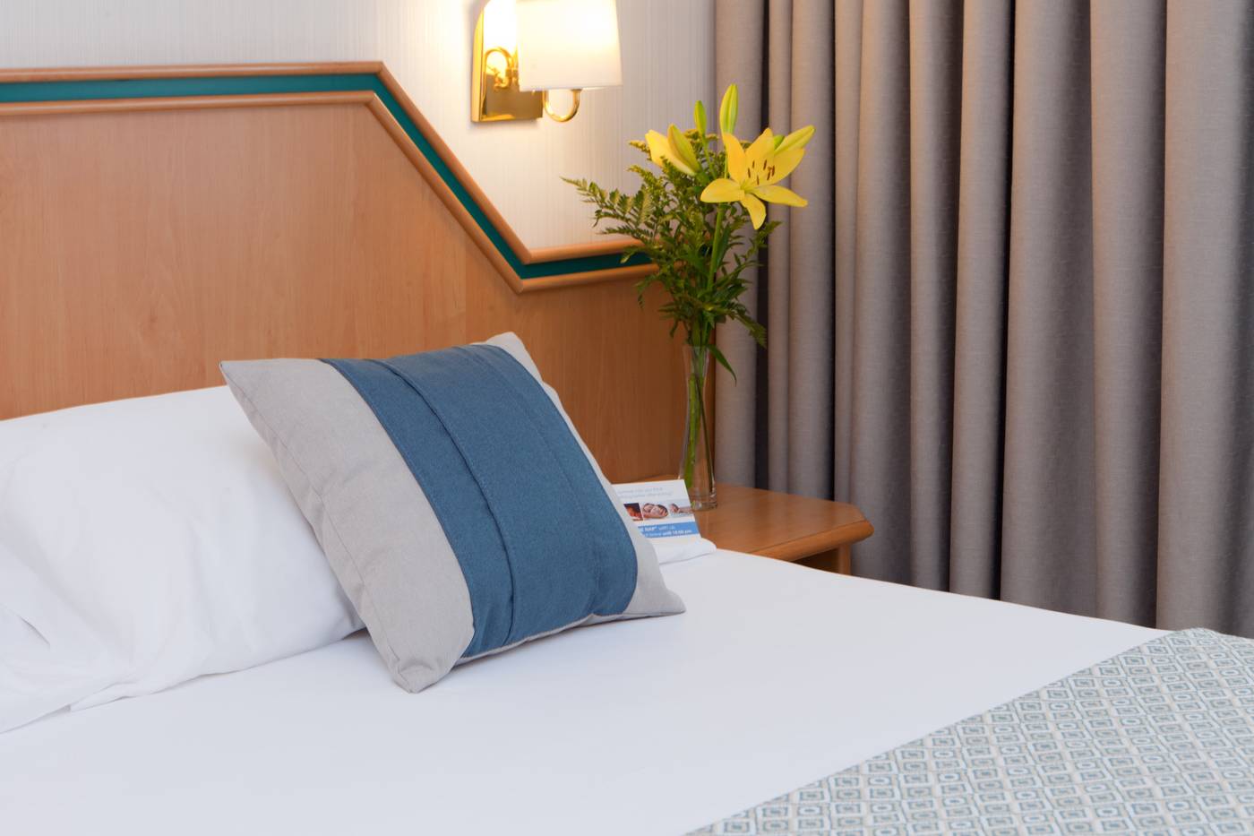 Santos-Praga-Room-20