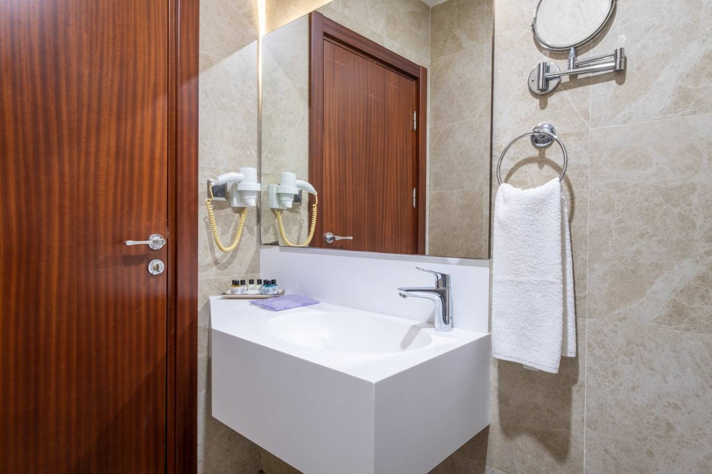 Park-by-Clover-Hotel-Room-41