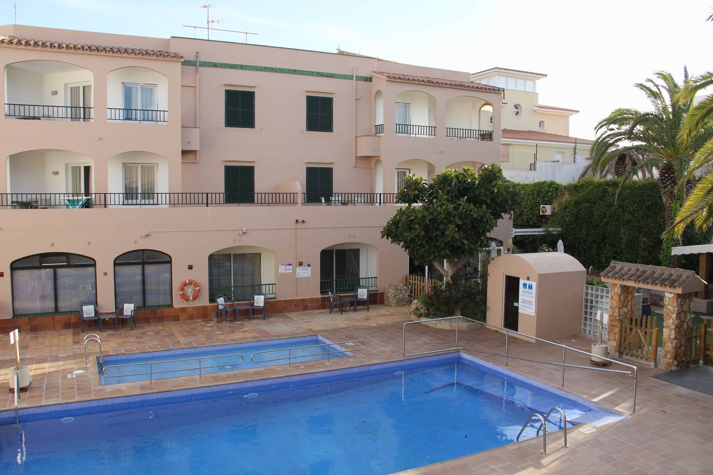 Apartamentos-Royal-Life-Pool-2