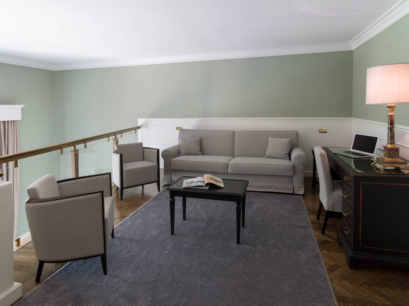 Plaza-Lucchesi-Room-14