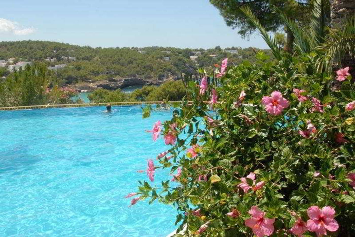 Del-Rey-Apartments-Pool-25