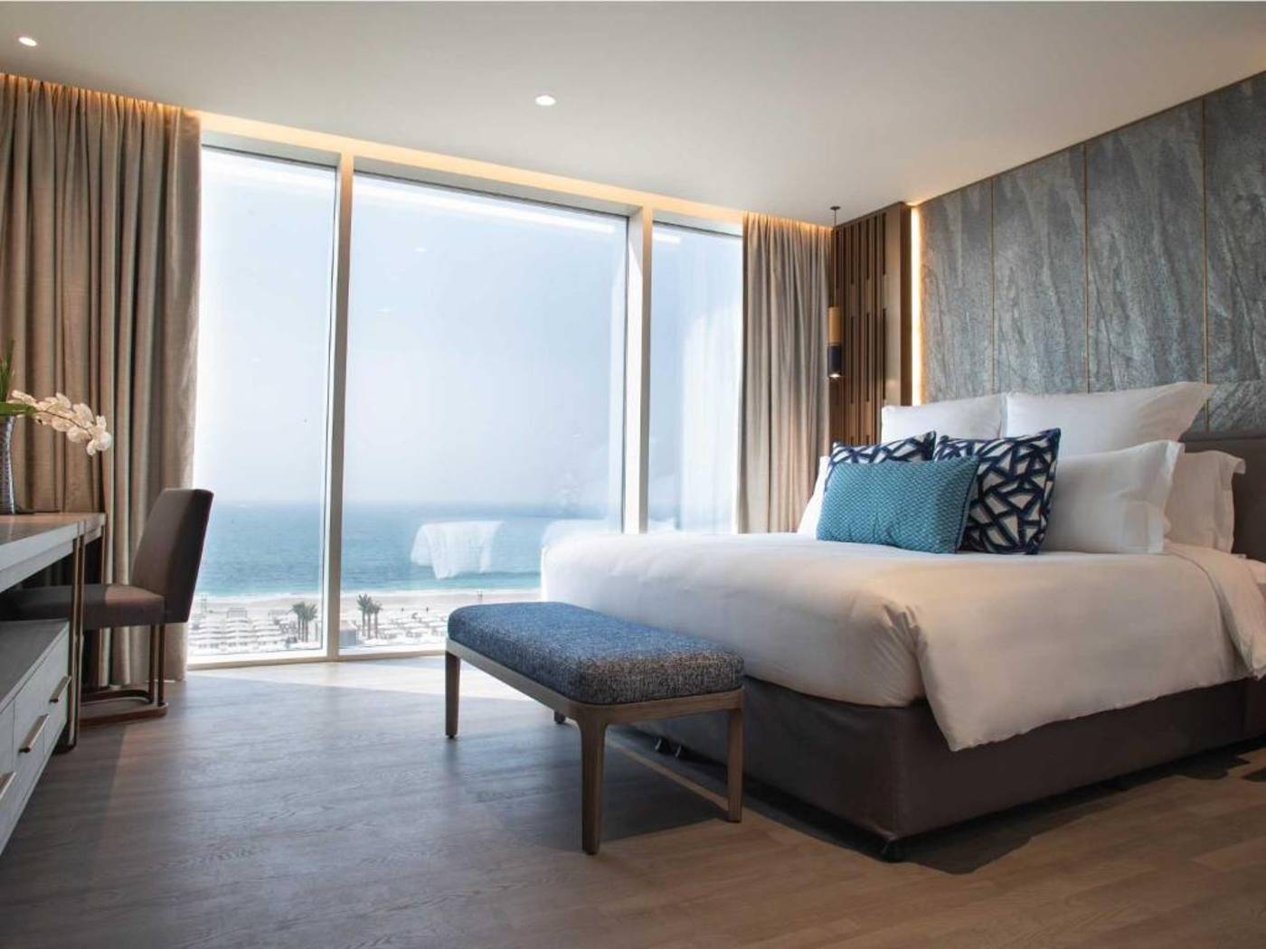 Jumeirah-Beach-Hotel-Room-27