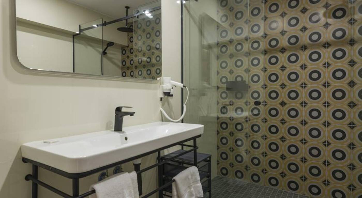 Fitas-Oda-Hotel-Room-28