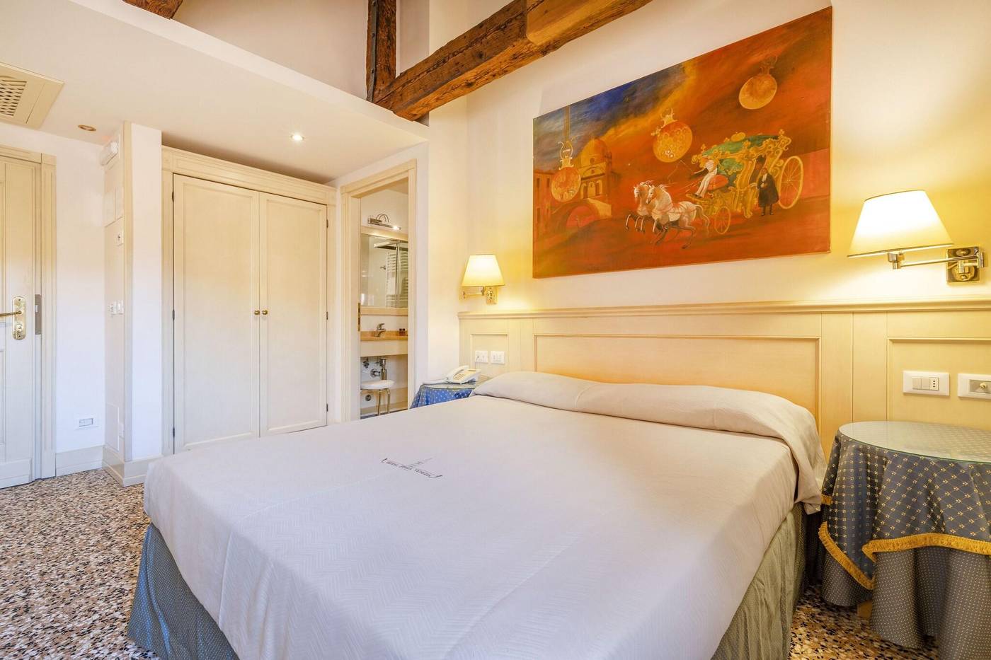 Bella-Venezia-Room-32