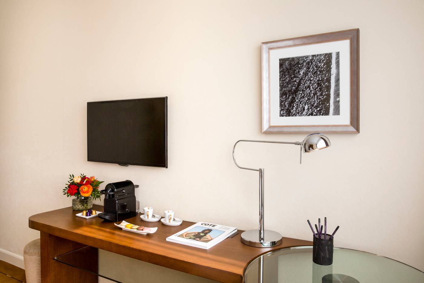 Warwick-Geneva-Room-25