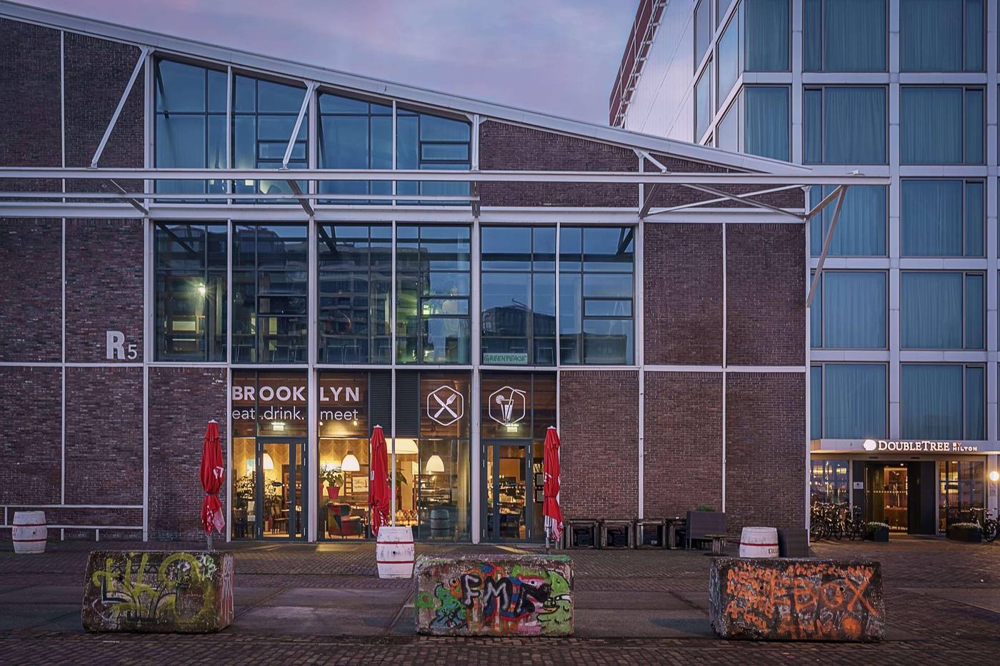 DoubleTree-by-Hilton-NDSM-Wharf-General-view-2