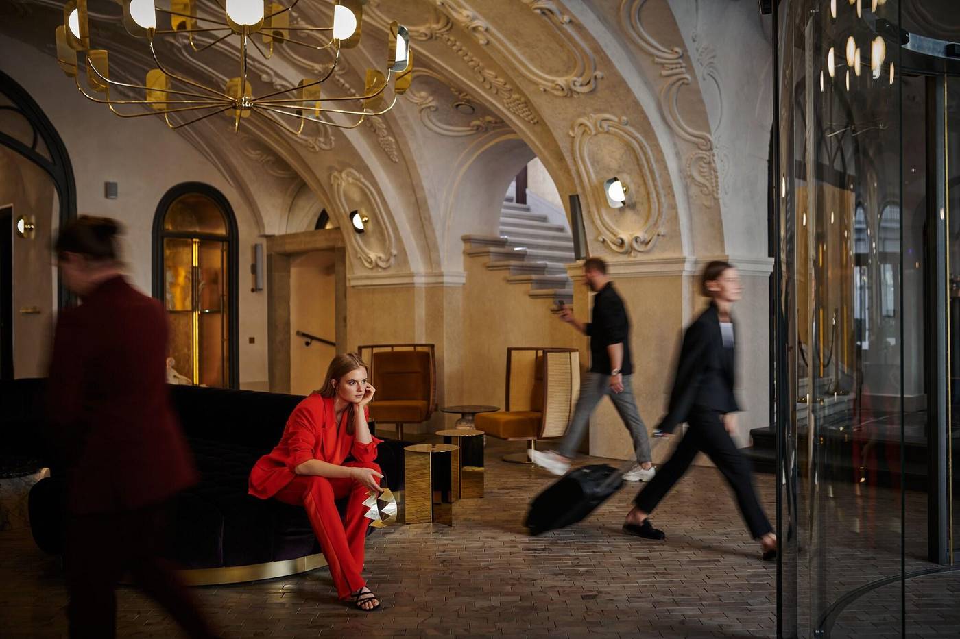 H15-Luxury-Palace-Lobby-18