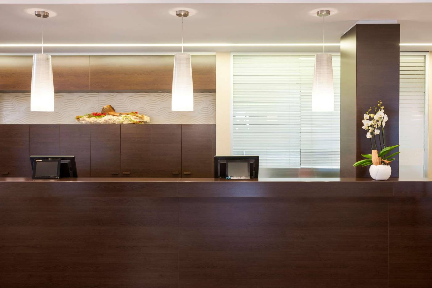 NH-Berlin-Potsdamer-Platz-Lobby-2