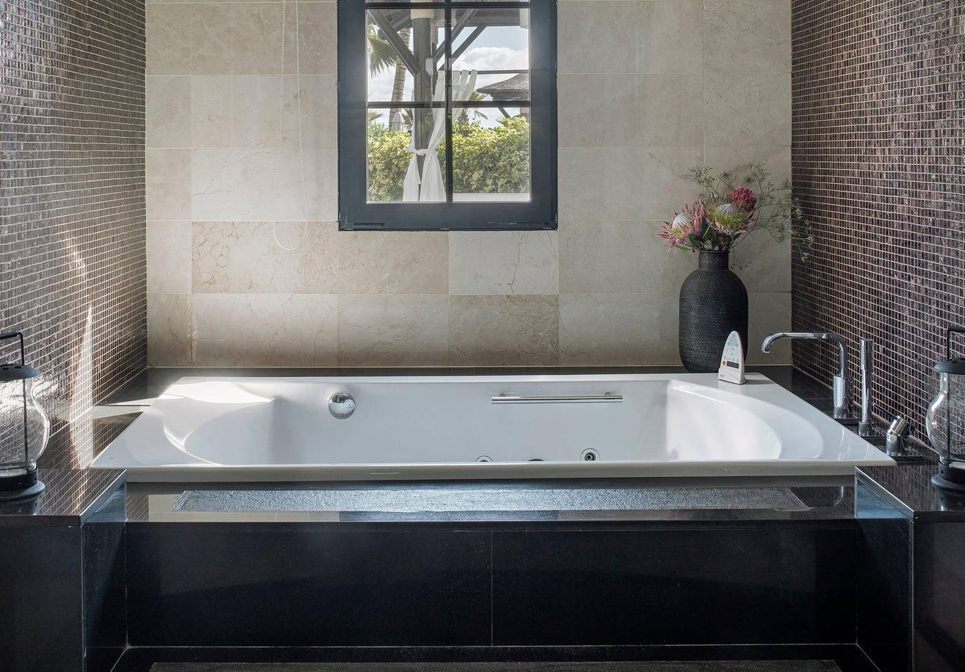 RedLevel-at-Melia-Palacio-de-Isora-Room-76