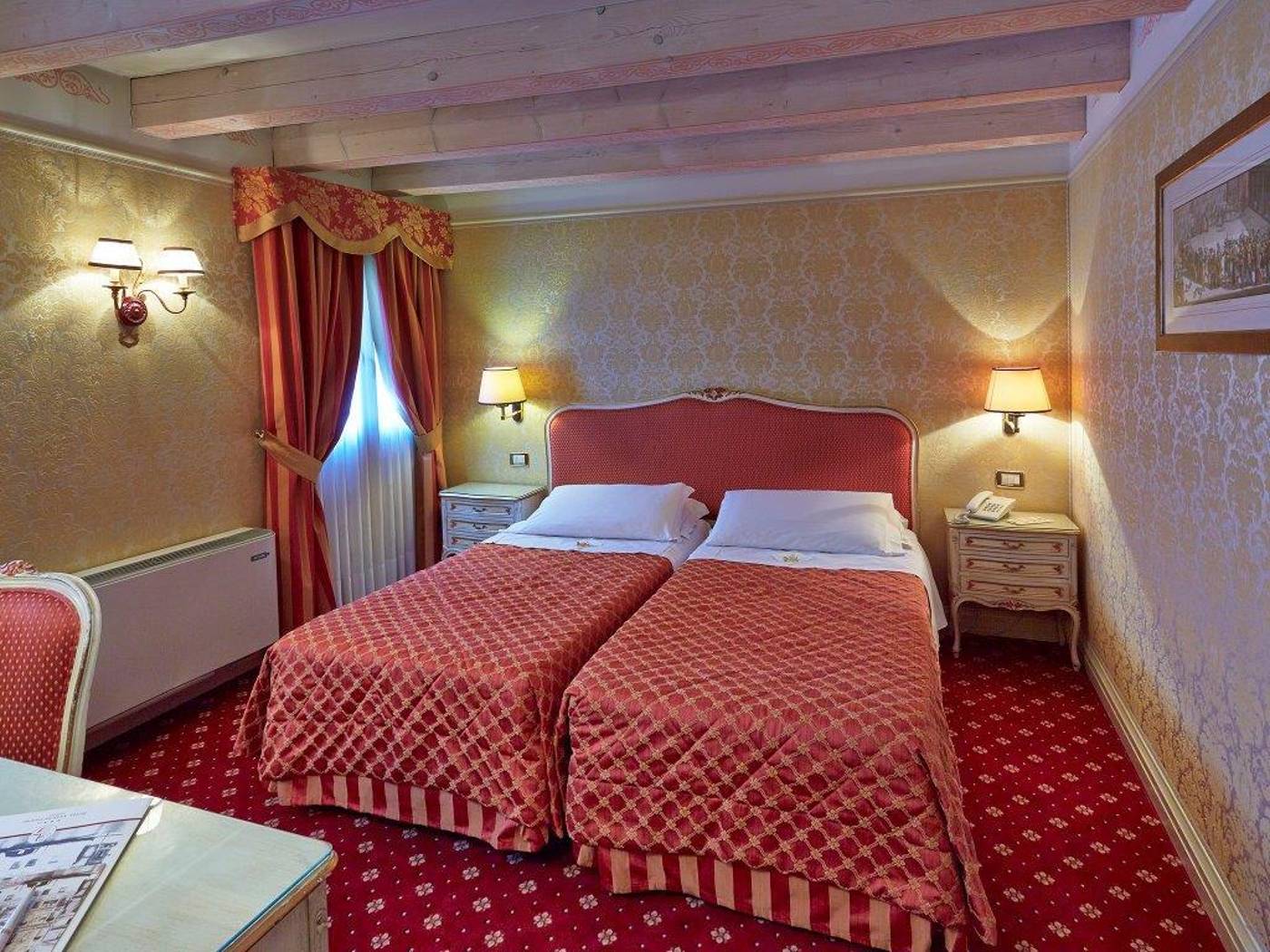 Hotel-Antiche-Figure-Room-50
