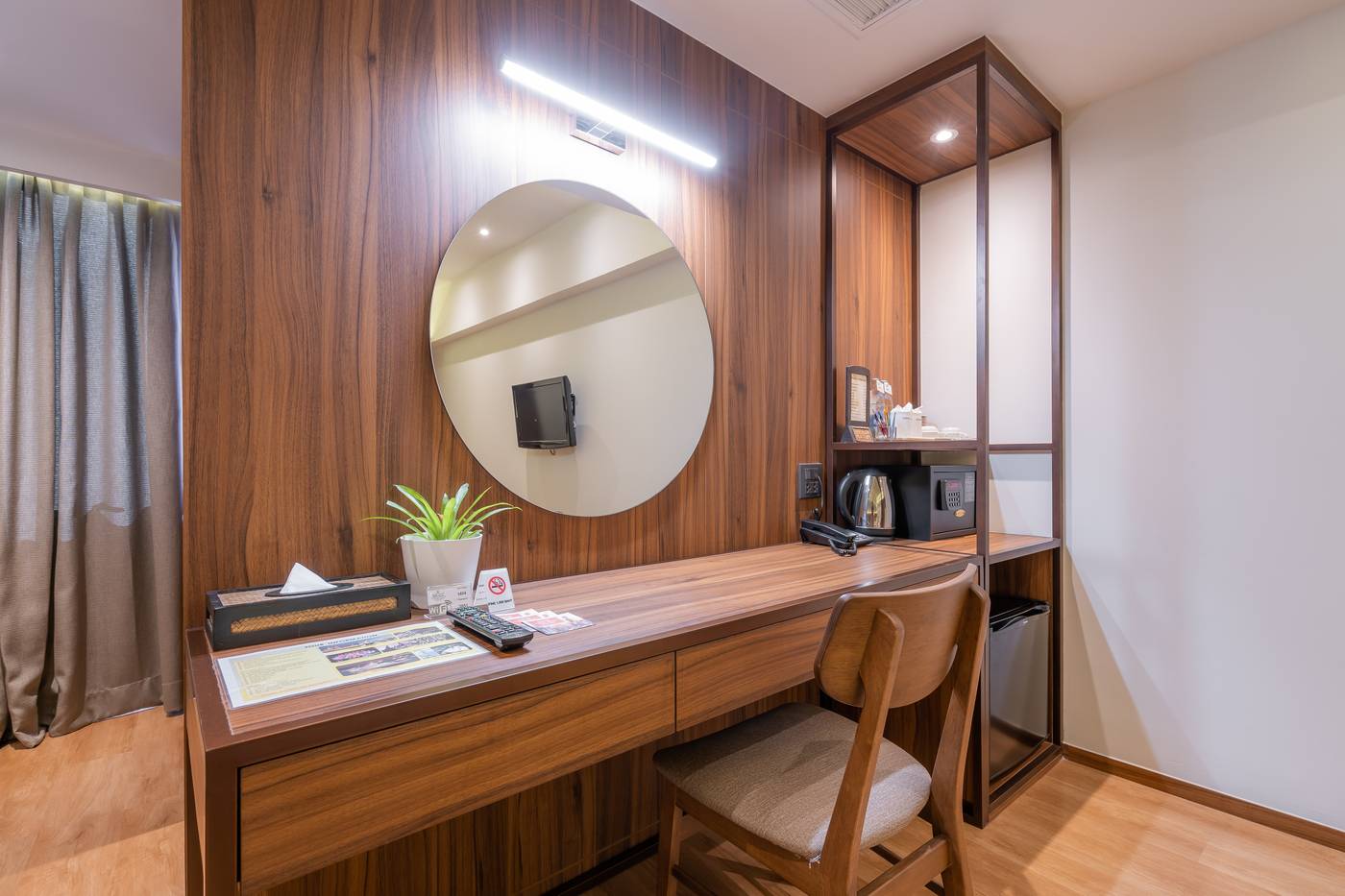 True-Siam-Phayathai-Hotel-Room-5