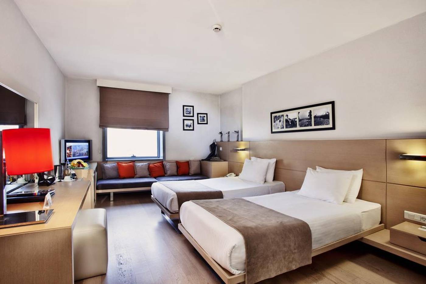 Eresin-Taxim-Premier-Room-18