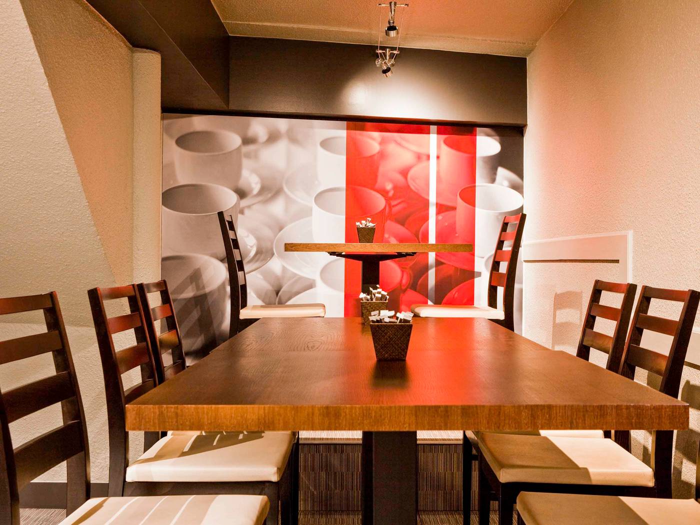 Ibis-Paris-Maine-Montparnasse-14th-Hotel-Restaurant-41