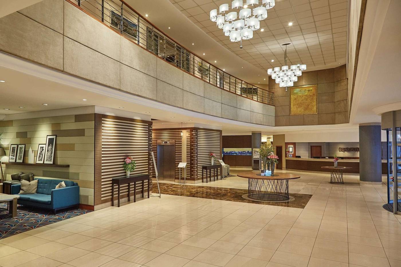 Southern-Sun-Cape-Town-Waterfront-Lobby-5