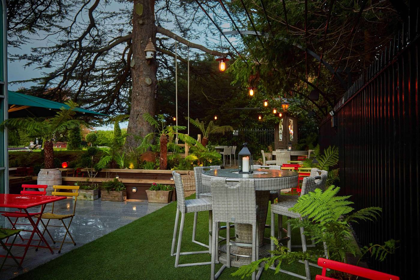 Radisson-Blu-St-Helens-Hotel-General-view-36