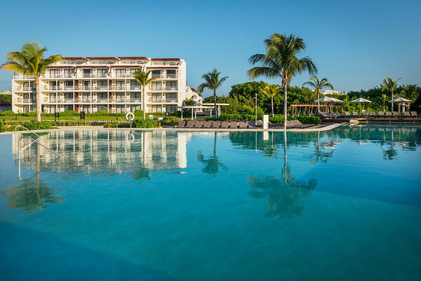 Ocean-Riviera-Paradise-El-Beso---Adults-Only-General-view-2