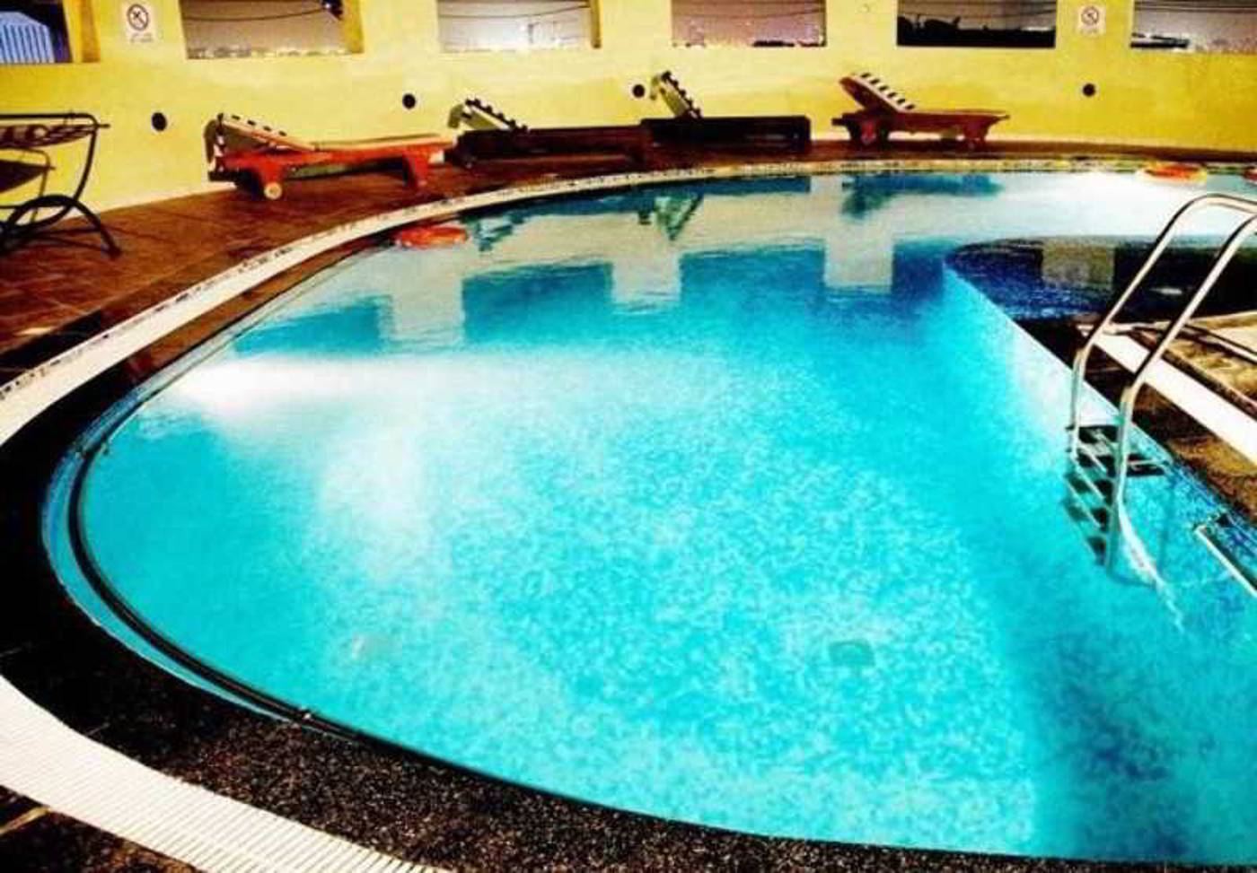 Grand-Midwest-Hotel-Apartment-In-Bur-Dubai-Pool-12