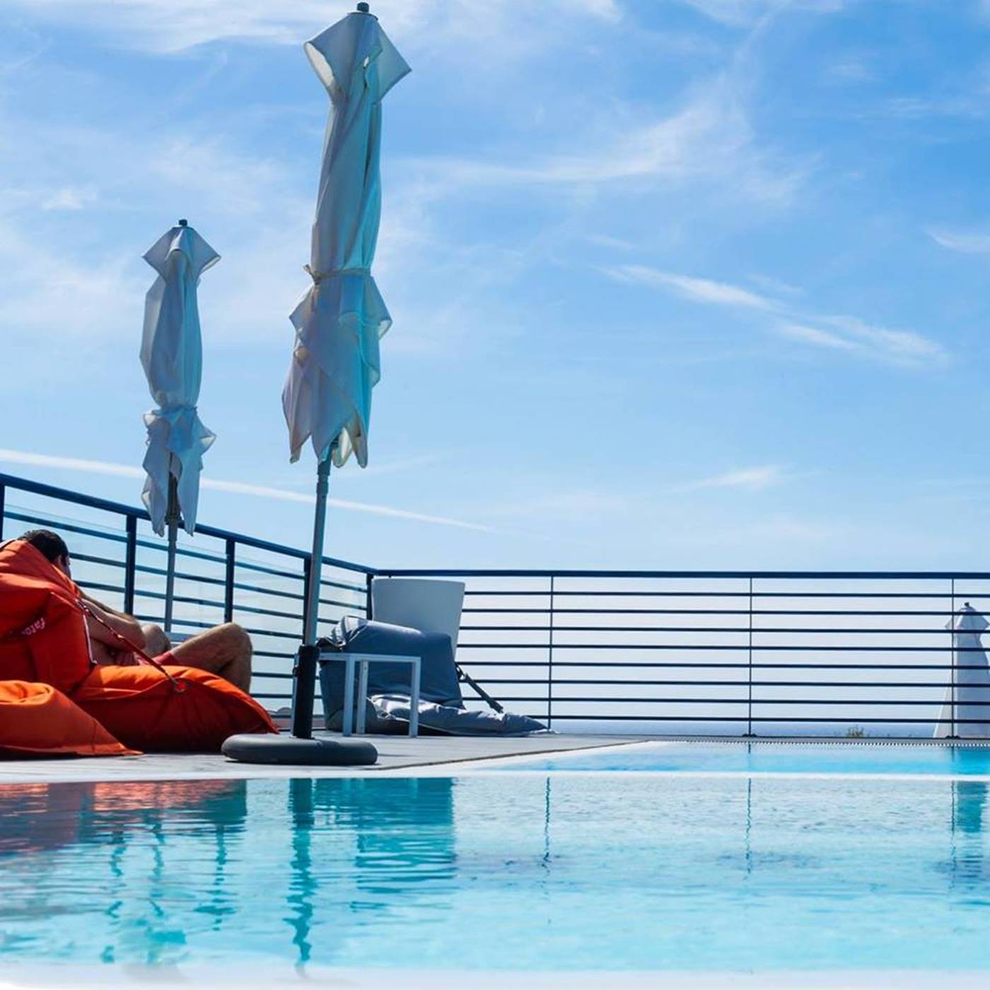 Terrace-Mar-Suite-Hotel-Lobby-4